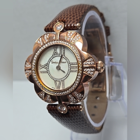 Womens Swiss Time ST161RG Watch Rose Gold Flower Crystals Leather New Battery - Picture 2 of 12